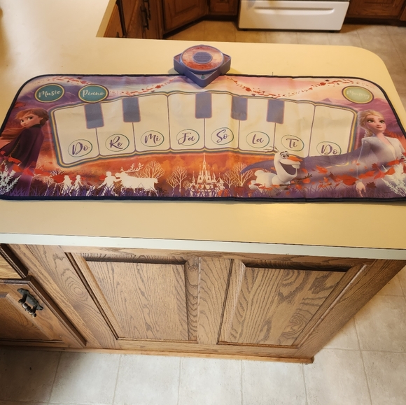 Disney Frozen Keyboard Game - Picture 1 of 4